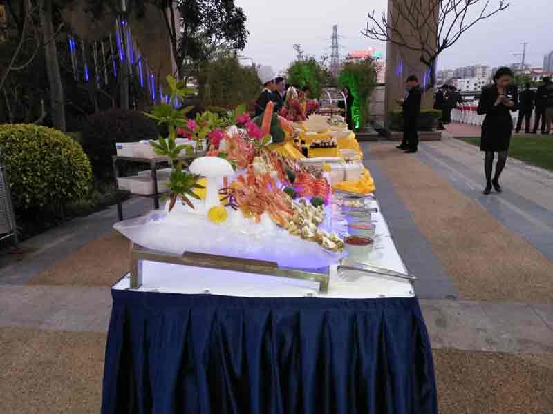 鋼結(jié)構(gòu)廠房通風降溫方案、廠房車間通風降溫方案、大型工業(yè)風扇、物流倉儲大風扇、大吊扇、工業(yè)風扇、廠房車間降溫設(shè)備、廠房車間通風設(shè)備、車間溫控設(shè)備、工業(yè)大吊扇、工業(yè)大風扇、工業(yè)節(jié)能風扇、湖北瑞兆偉業(yè)通風降溫科技有限公司