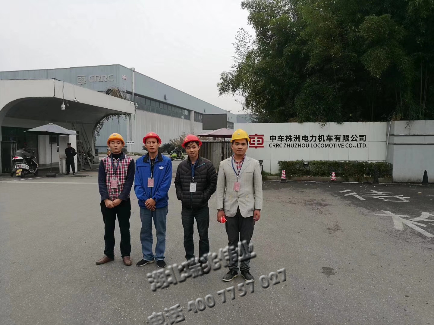 鋼結(jié)構(gòu)廠房通風(fēng)降溫方案、廠房車間通風(fēng)降溫方案、大型工業(yè)風(fēng)扇、物流倉儲大風(fēng)扇、大吊扇、工業(yè)風(fēng)扇、廠房車間降溫設(shè)備、廠房車間通風(fēng)設(shè)備、車間溫控設(shè)備、工業(yè)大吊扇、工業(yè)大風(fēng)扇、工業(yè)節(jié)能風(fēng)扇、湖北瑞兆偉業(yè)通風(fēng)降溫科技有限公司