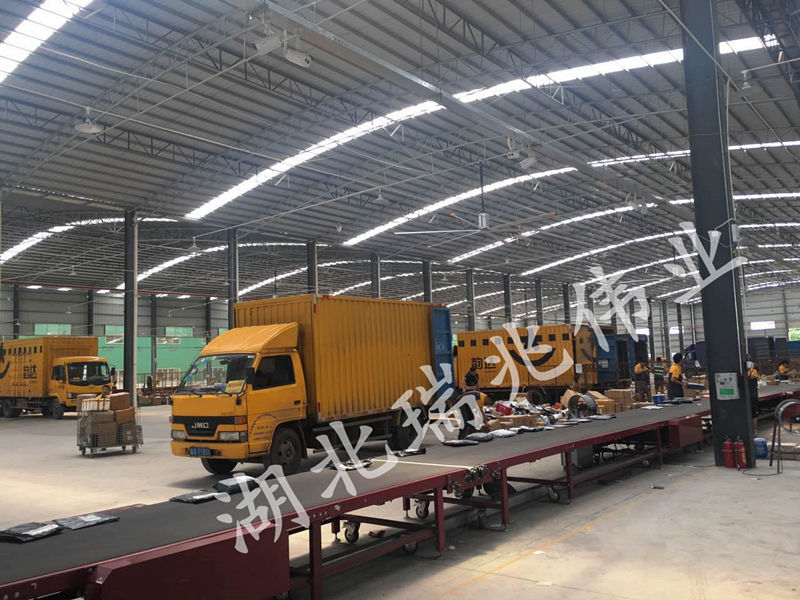 工業(yè)大風扇、工業(yè)節(jié)能風扇、工業(yè)大吊扇、鋼結構廠房通風降溫方案、廠房車間通風降溫方案