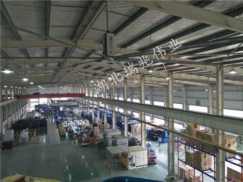 大型工業(yè)風(fēng)扇、工業(yè)大吊扇、工業(yè)大風(fēng)扇、工業(yè)節(jié)能風(fēng)扇、鋼結(jié)構(gòu)廠房通風(fēng)降溫方案