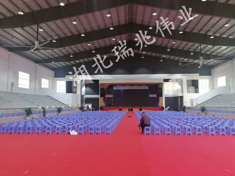 瑞泰風工業(yè)大風扇，大型工業(yè)風扇，工業(yè)大型風扇、廠房降溫設備，扇機組合通風降溫解決方案