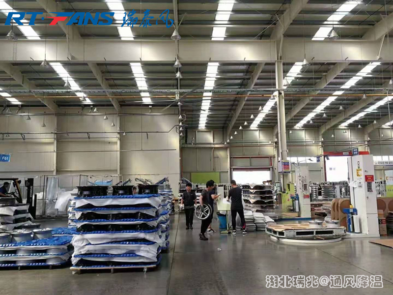 使用工業(yè)大風(fēng)扇風(fēng)量大覆蓋廣！